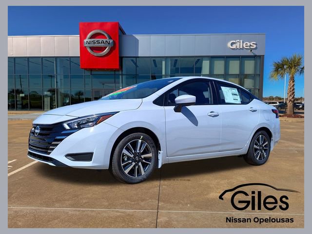 2025 Nissan Versa SV's photo