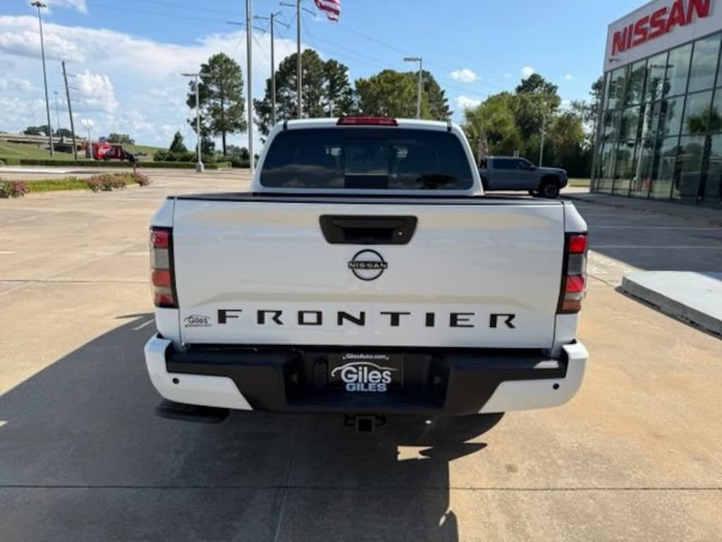 New 2027 Nissan Frontier SV Truck Crew Cab