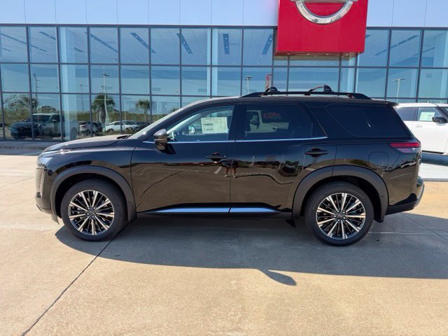New 2026 Nissan Pathfinder Platinum SUV