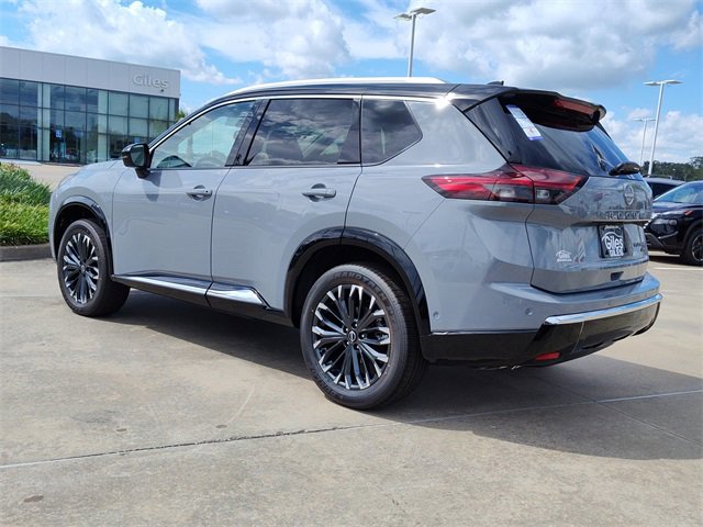 2026 Nissan Rogue Platinum photo 2