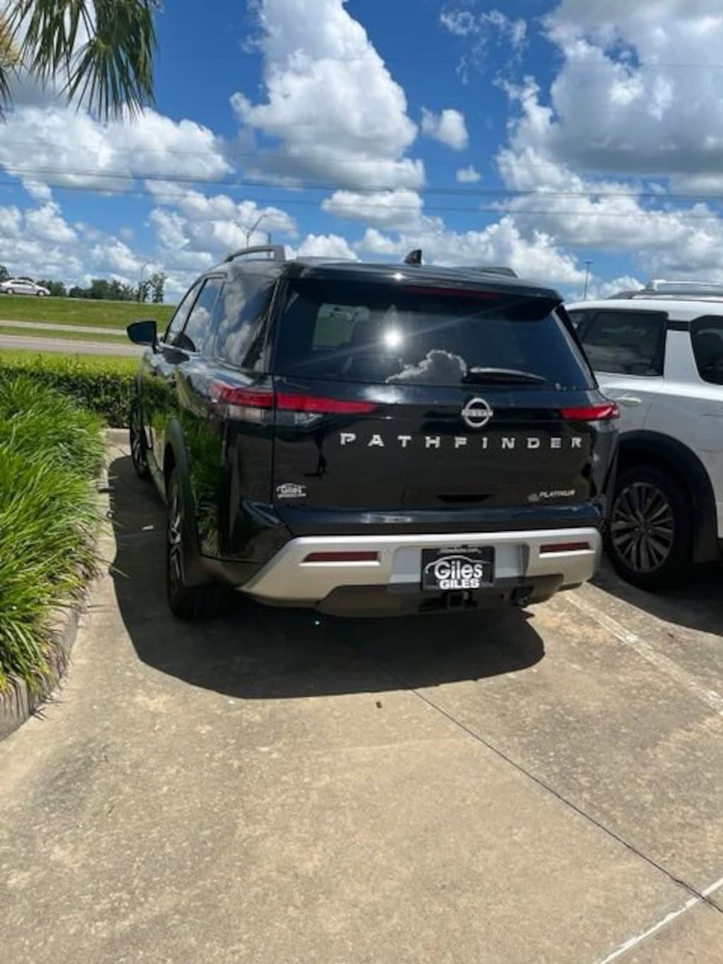 Used 2025 Nissan Pathfinder Platinum SUV