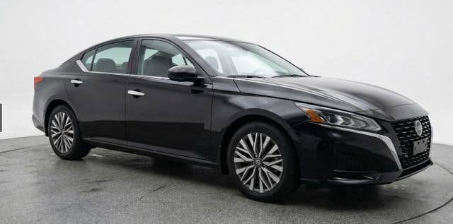 2025 Nissan Altima 2.5 SV's photo