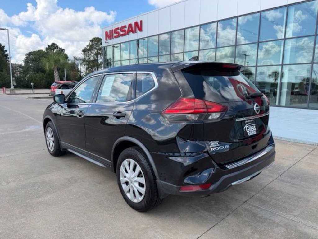 Used 2017 Nissan Rogue S SUV