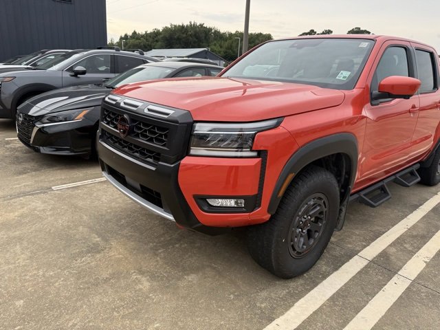 2025 Nissan Frontier PRO-4X photo 3