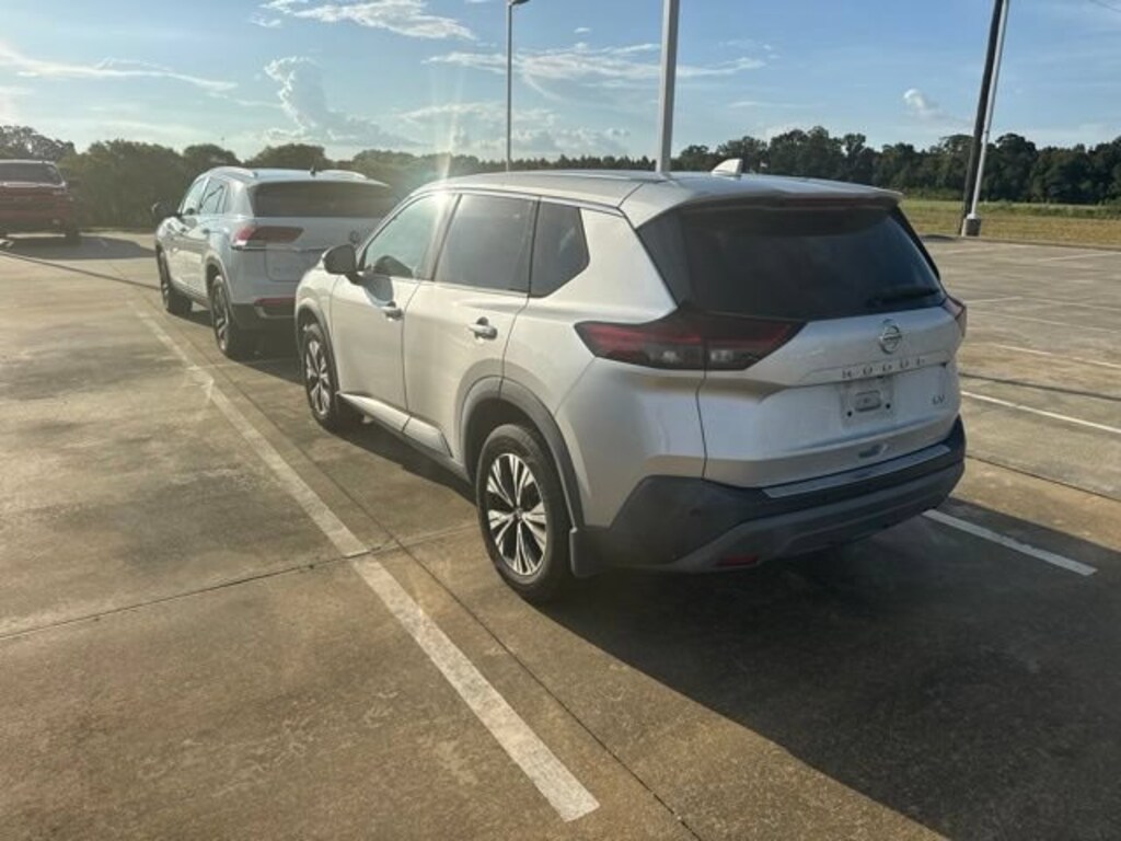 Used 2021 Nissan Rogue SV SUV