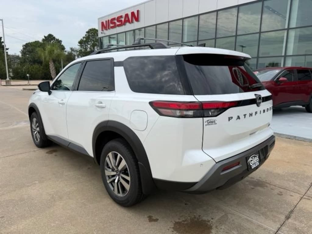 New 2026 Nissan Pathfinder SL SUV