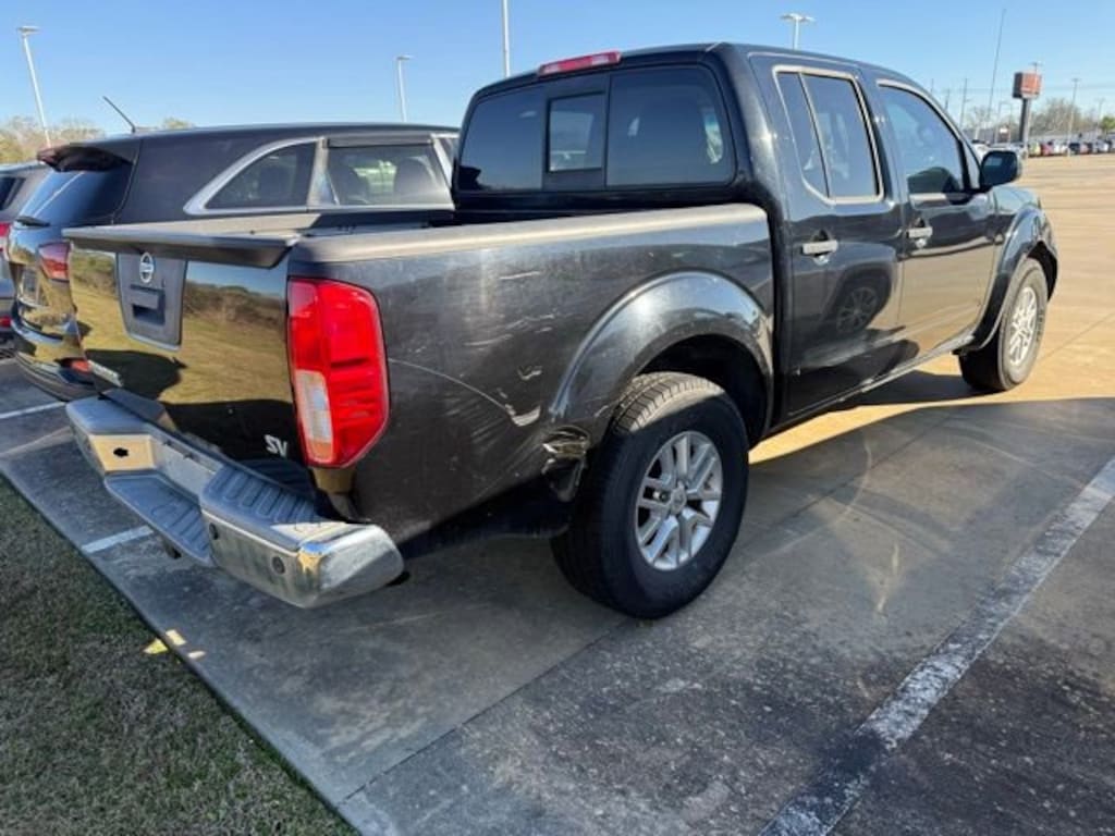 Used 2015 Nissan Frontier SV Truck Crew Cab