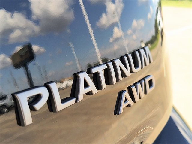 2026 Nissan Rogue Platinum photo 4