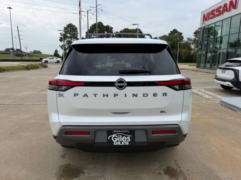 New 2026 Nissan Pathfinder SL SUV