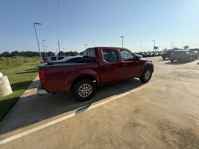 2015 Nissan Frontier SV photo 2