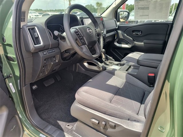 2025 Nissan Frontier SV photo 2