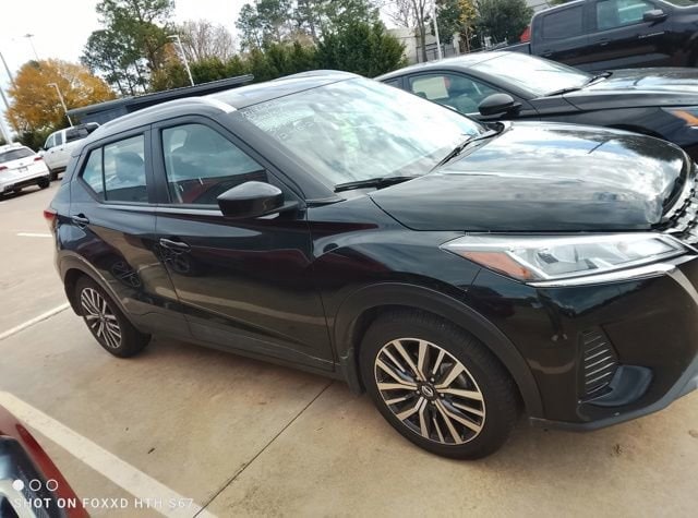 2021 Nissan Kicks SV's photo