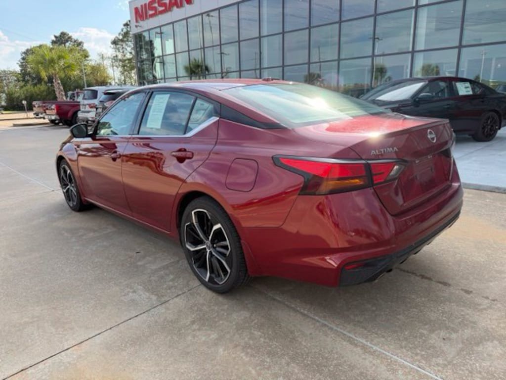Used 2024 Nissan Altima 2.5 SR Sedan