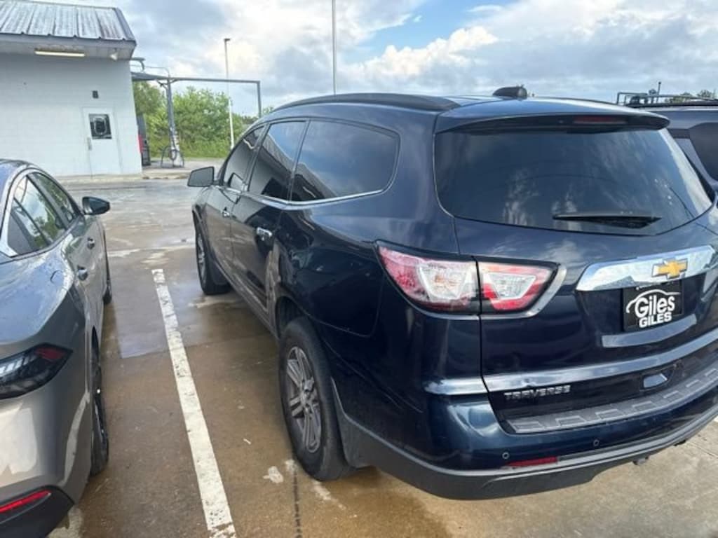 Used 2017 Chevrolet Traverse LT w/2LT SUV
