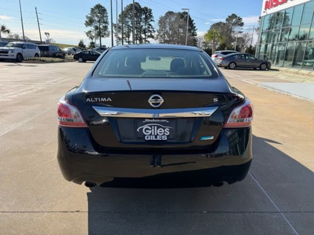 Used 2013 Nissan Altima 2.5 S Sedan