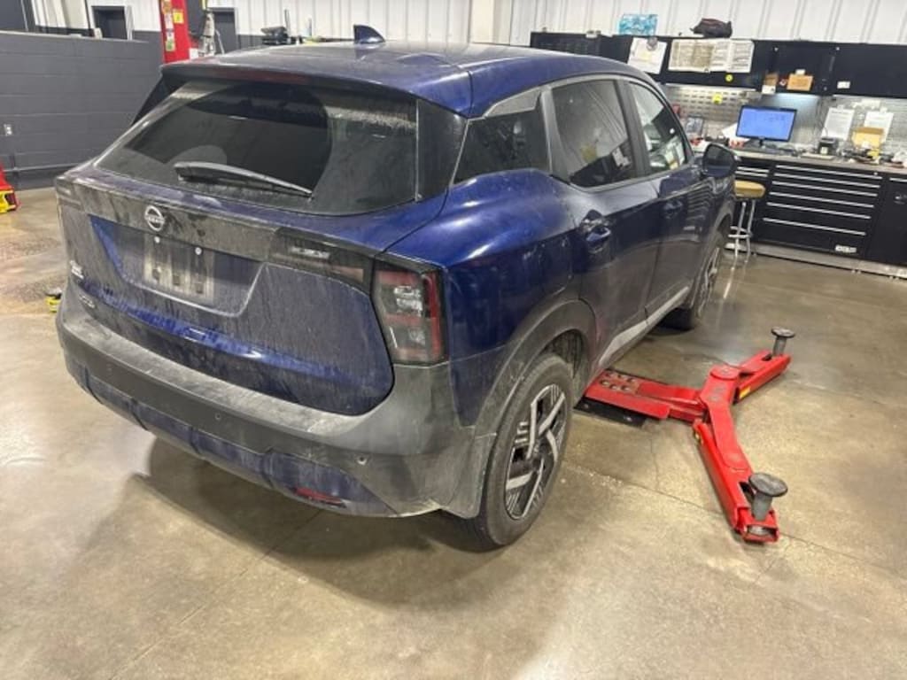 Used 2025 Nissan Kicks SV SUV