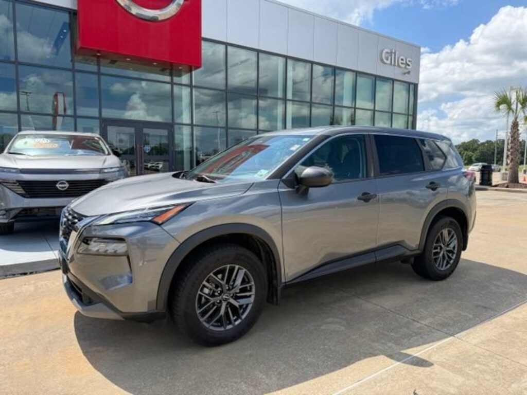 Used 2023 Nissan Rogue S SUV