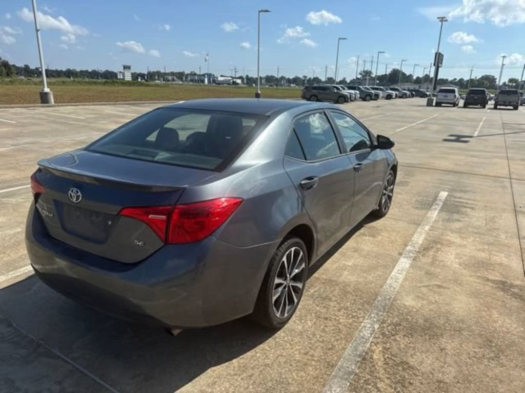 Used 2017 Toyota Corolla SE Sedan