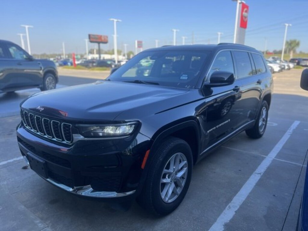Used 2023 Jeep Grand Cherokee L L Laredo SUV