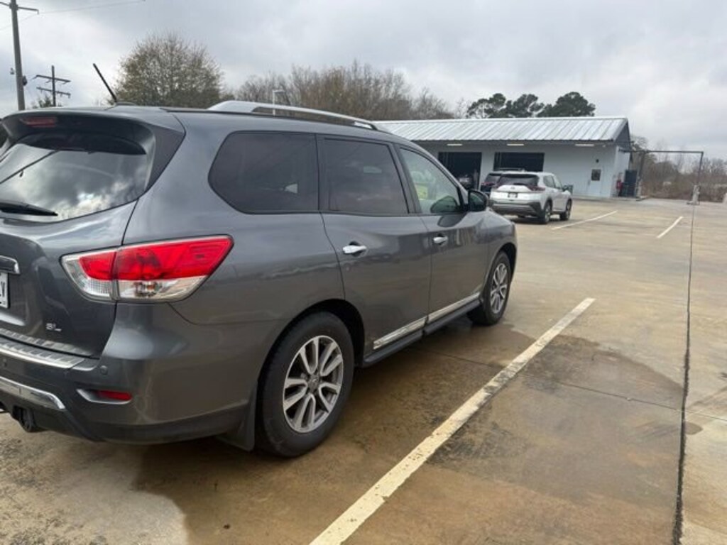Used 2015 Nissan Pathfinder SL SUV