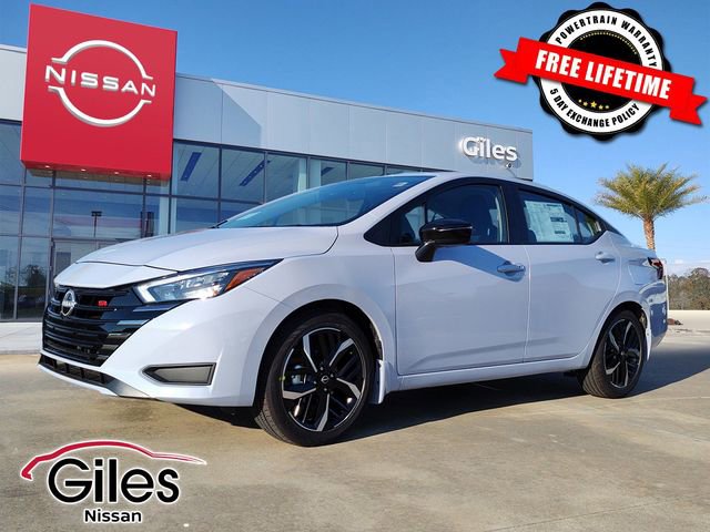 2025 Nissan Versa Sedan SR's photo