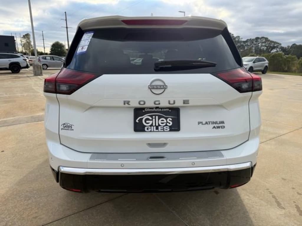 New 2026 Nissan Rogue Platinum SUV