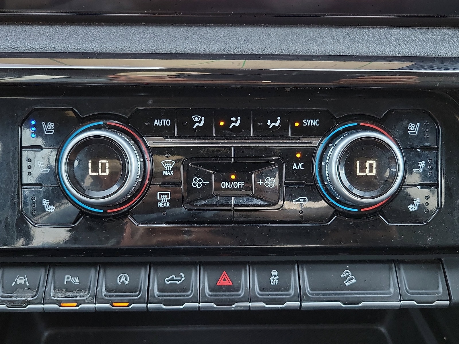 2024 GMC Sierra 1500 AT4 - Photo 15