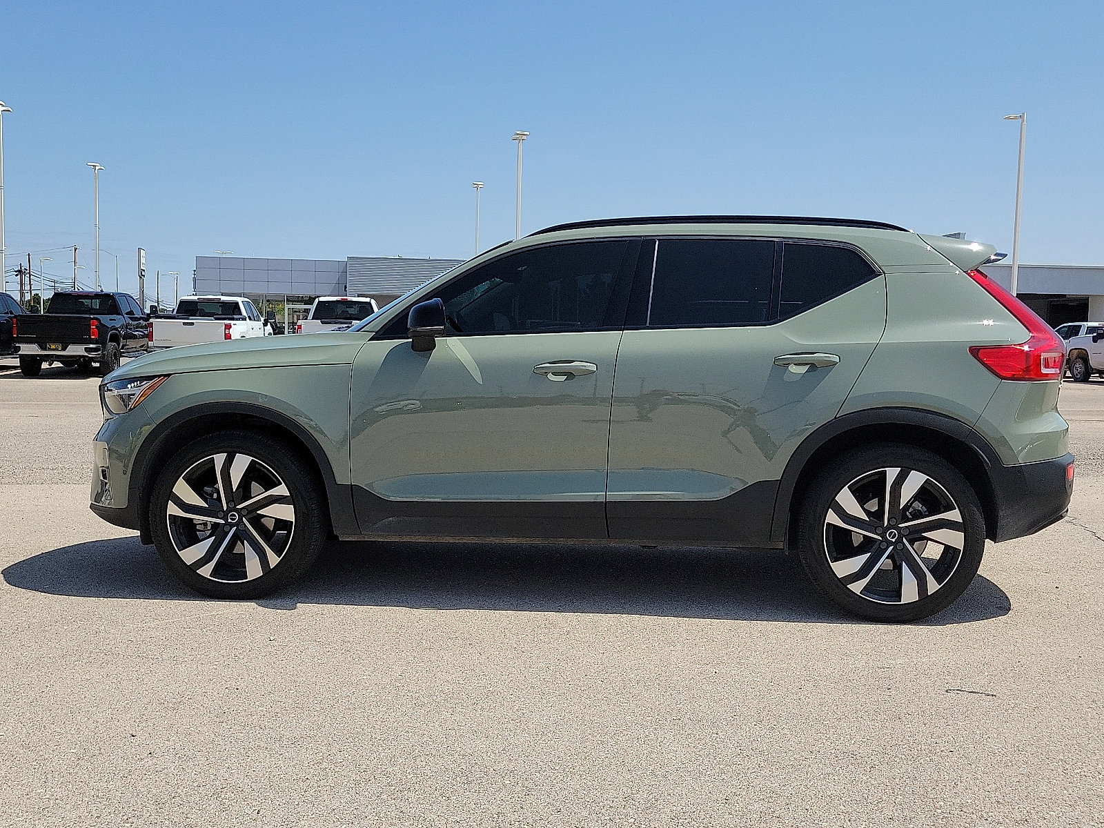 Used 2023 Volvo XC40 Ultimate with VIN YV4L12UX2P2104224 for sale in Hobbs, NM