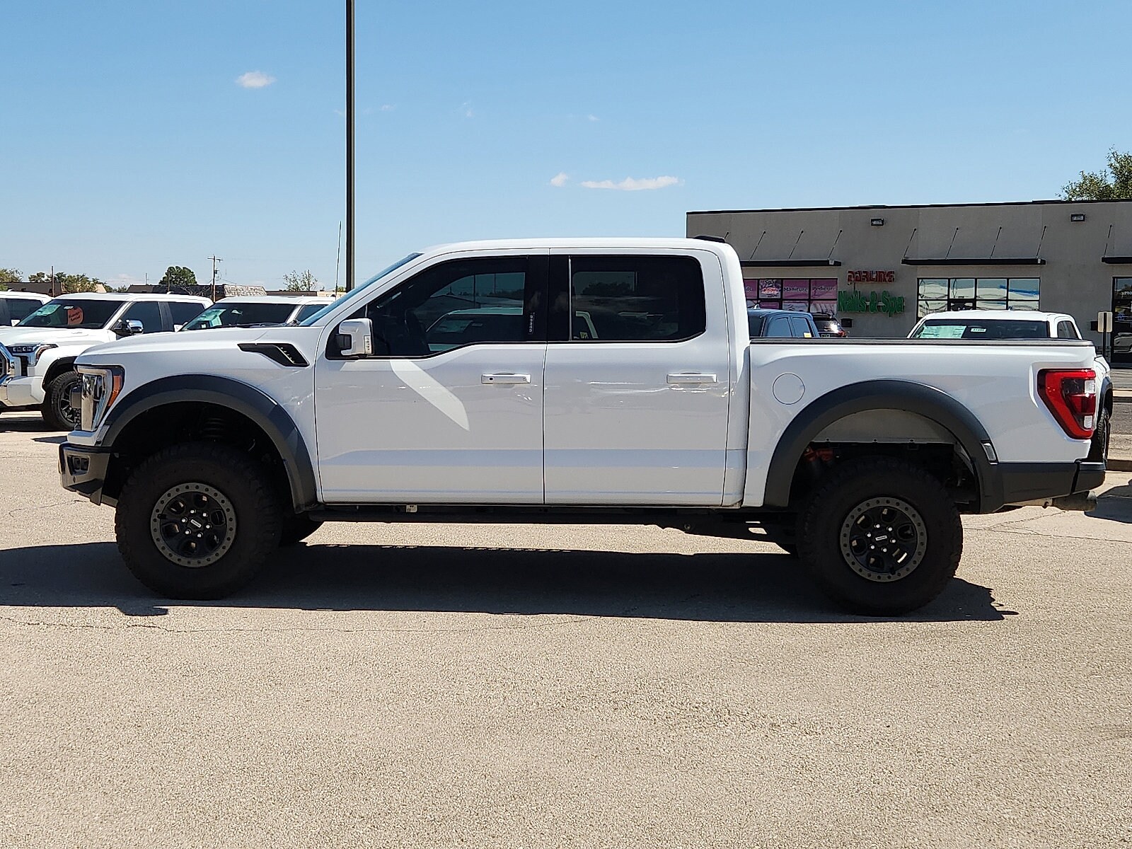 2023 Ford F-150 Raptor photo 2
