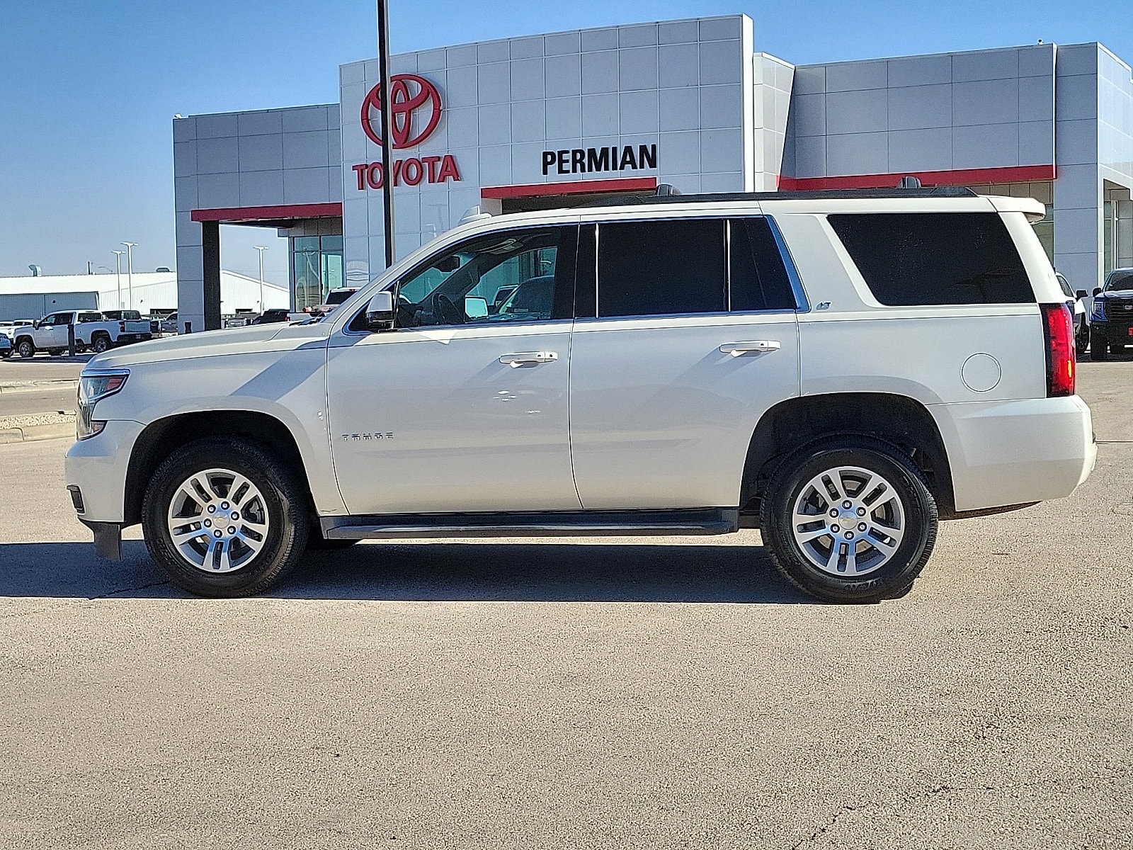 Used 2015 Chevrolet Tahoe LT with VIN 1GNSKBKCXFR625538 for sale in Hobbs, NM