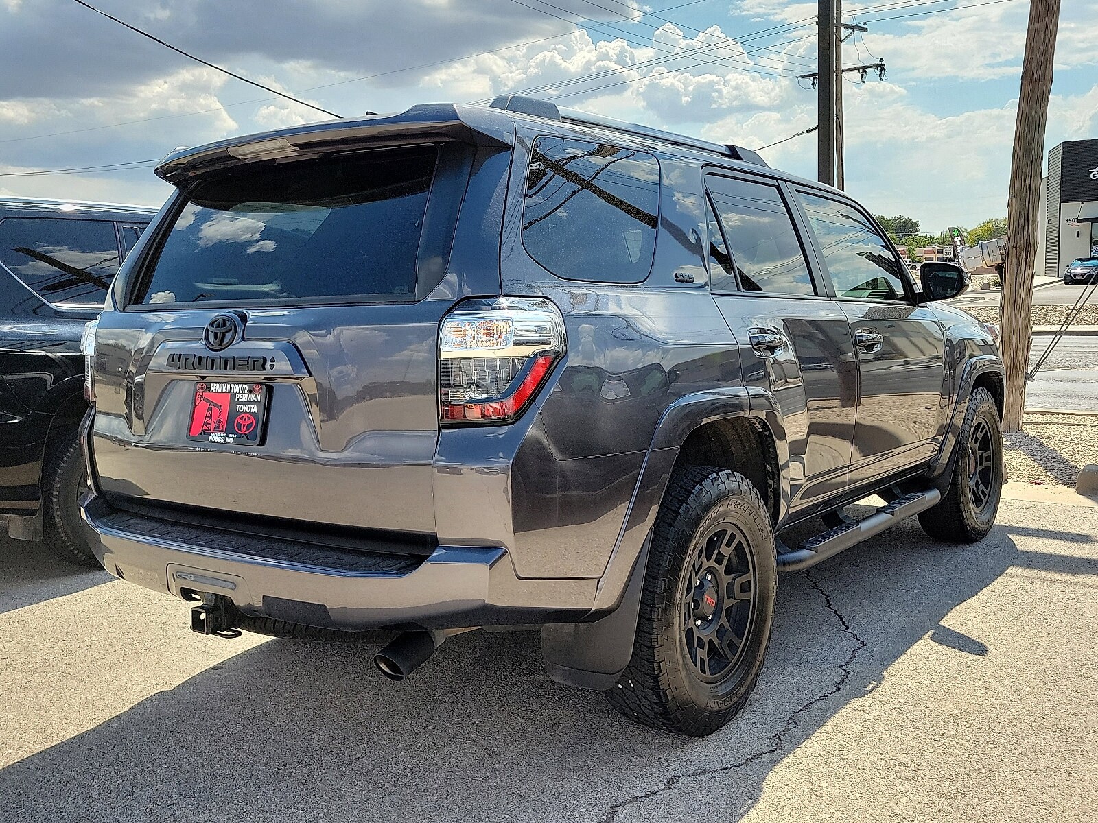 2022 Toyota 4Runner SR5 Premium photo 3