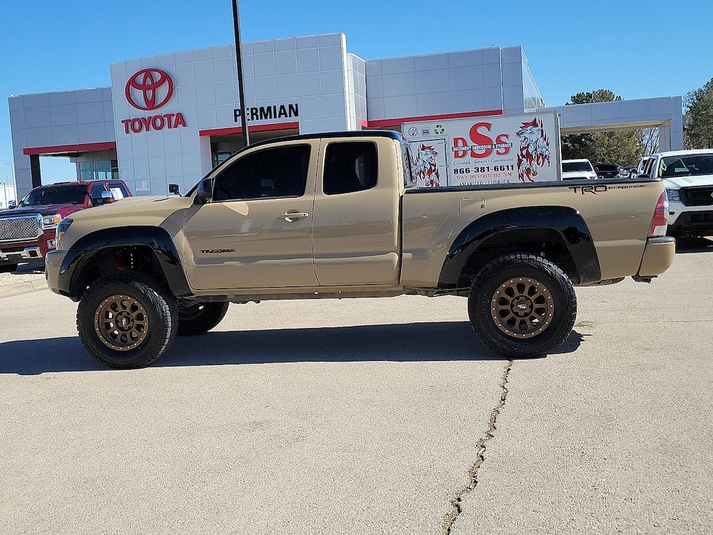 Used 2011 Toyota Tacoma PreRunner V6 Truck Access Cab