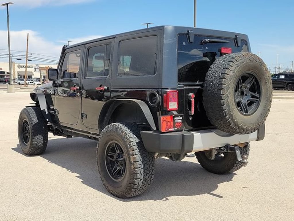 Used 2013 Jeep Wrangler Unlimited Sahara SUV