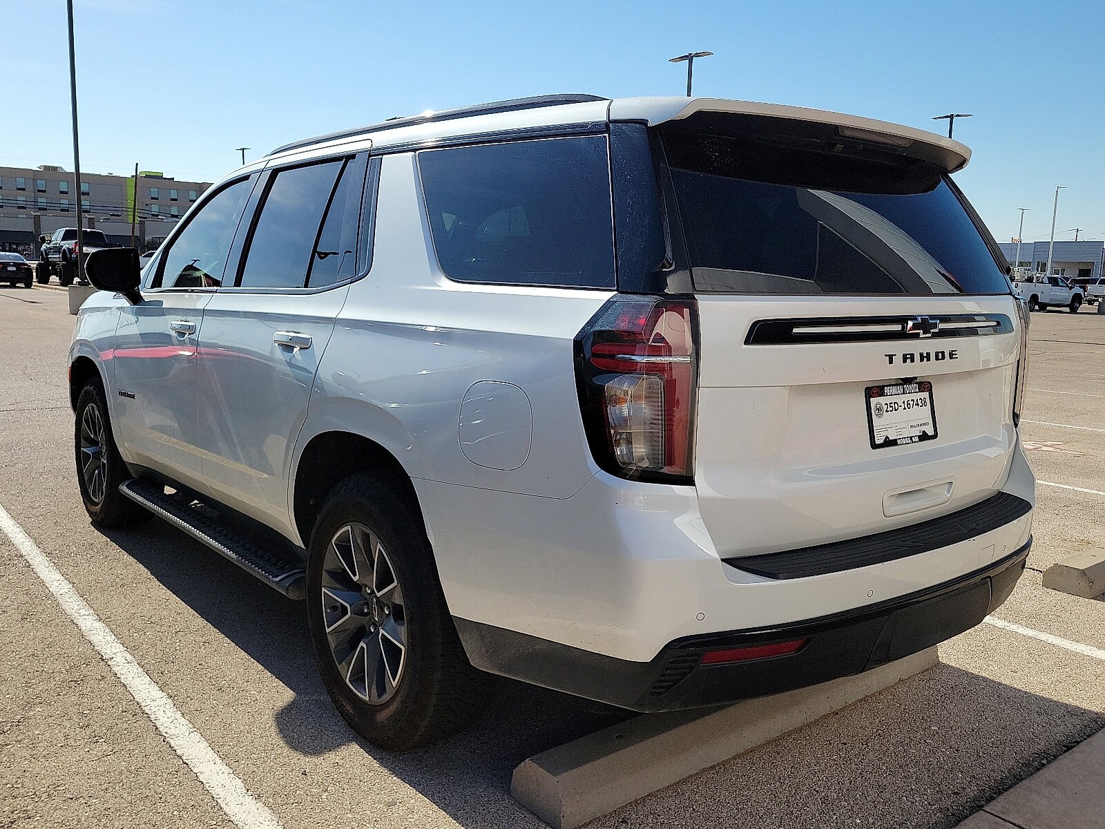 2023 Chevrolet Tahoe Z71 photo 2