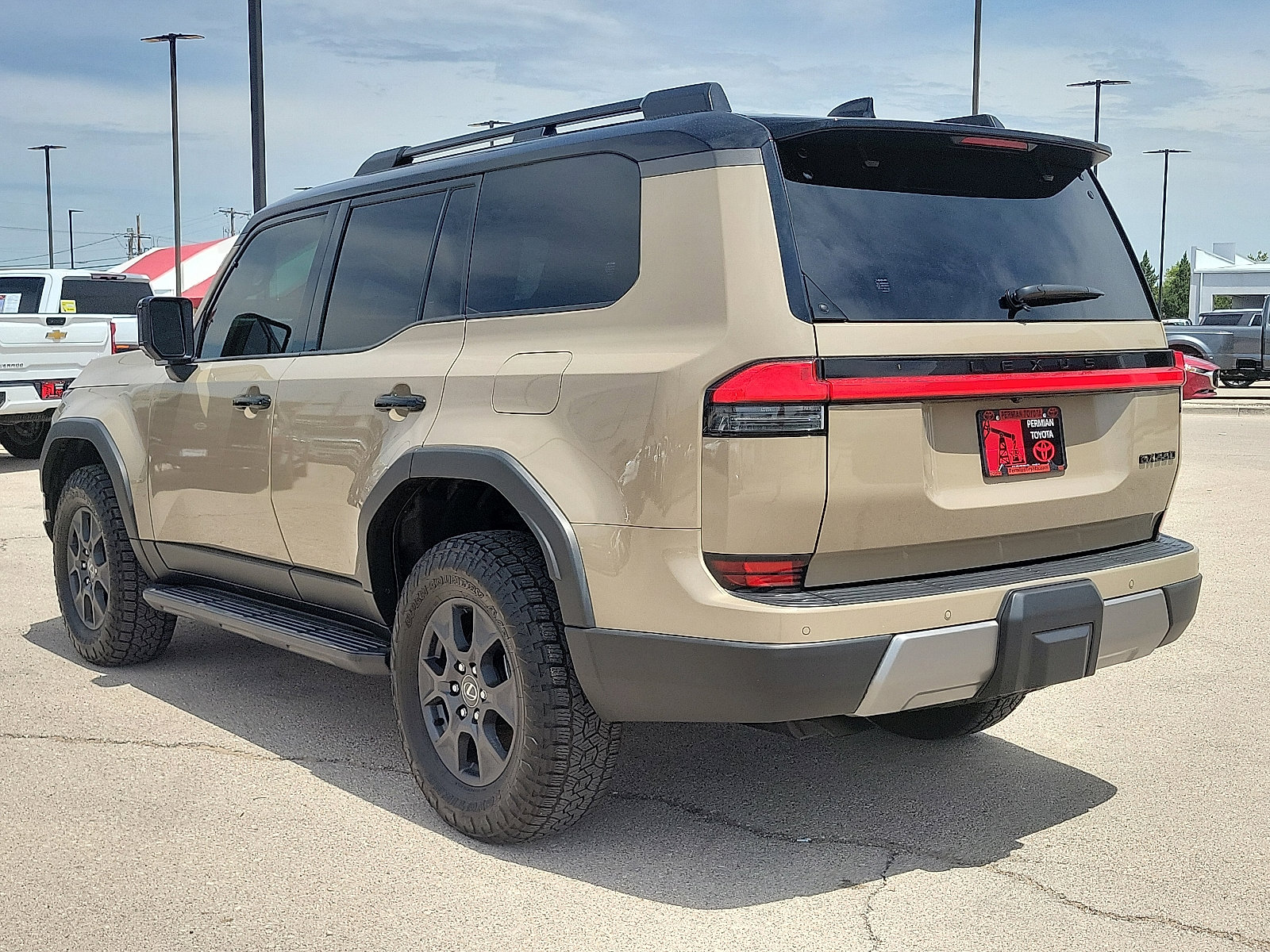 2024 Lexus GX 550 Overtrail photo 3