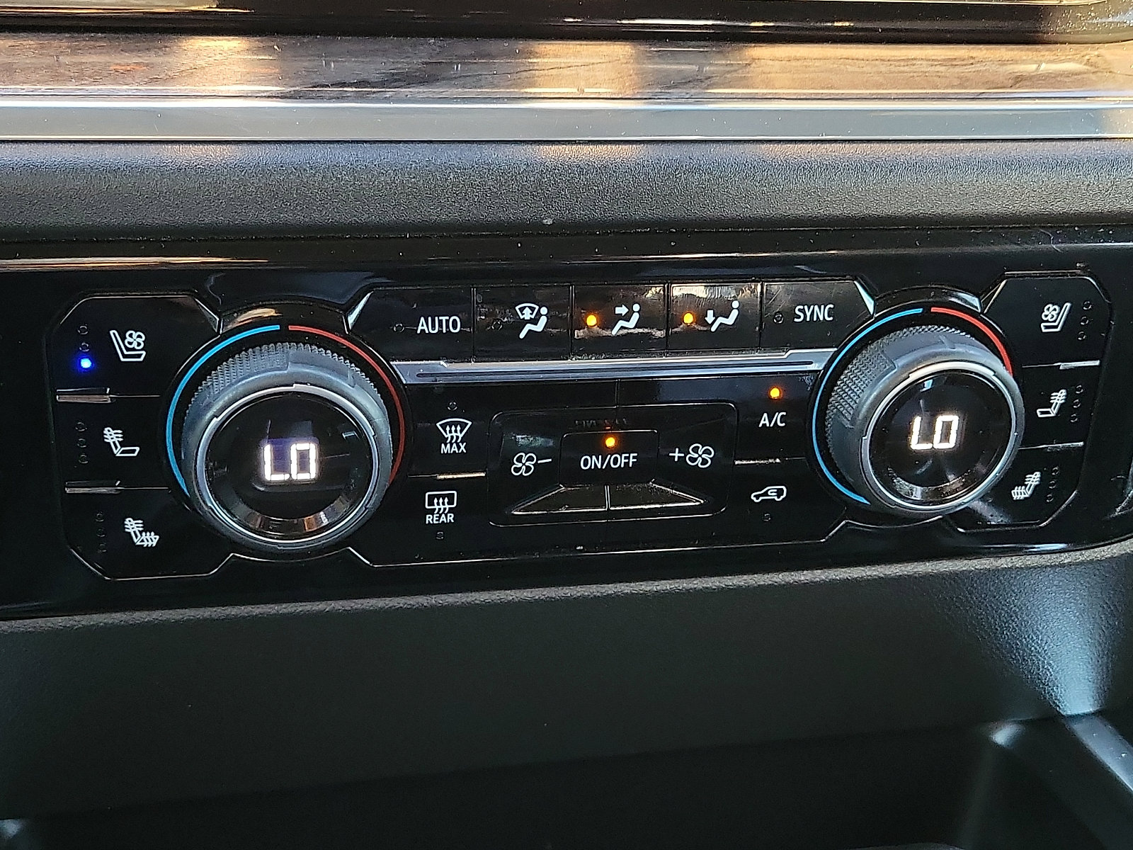 2024 Chevrolet Silverado 2500HD LTZ - Photo 15