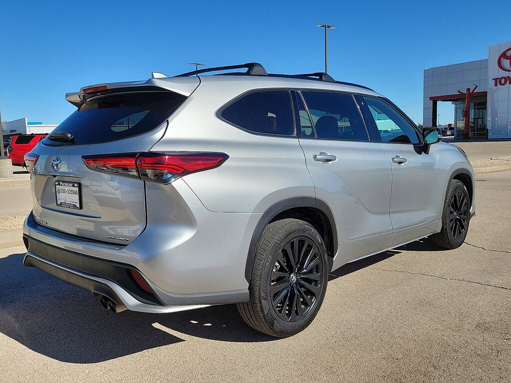 Used 2023 Toyota Highlander XSE SUV