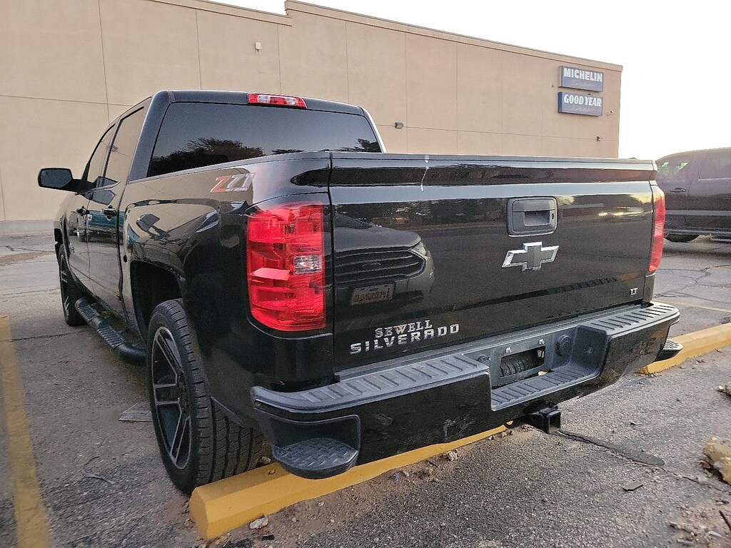 Used 2018 Chevrolet Silverado 1500 LT w/2LT Truck Crew Cab