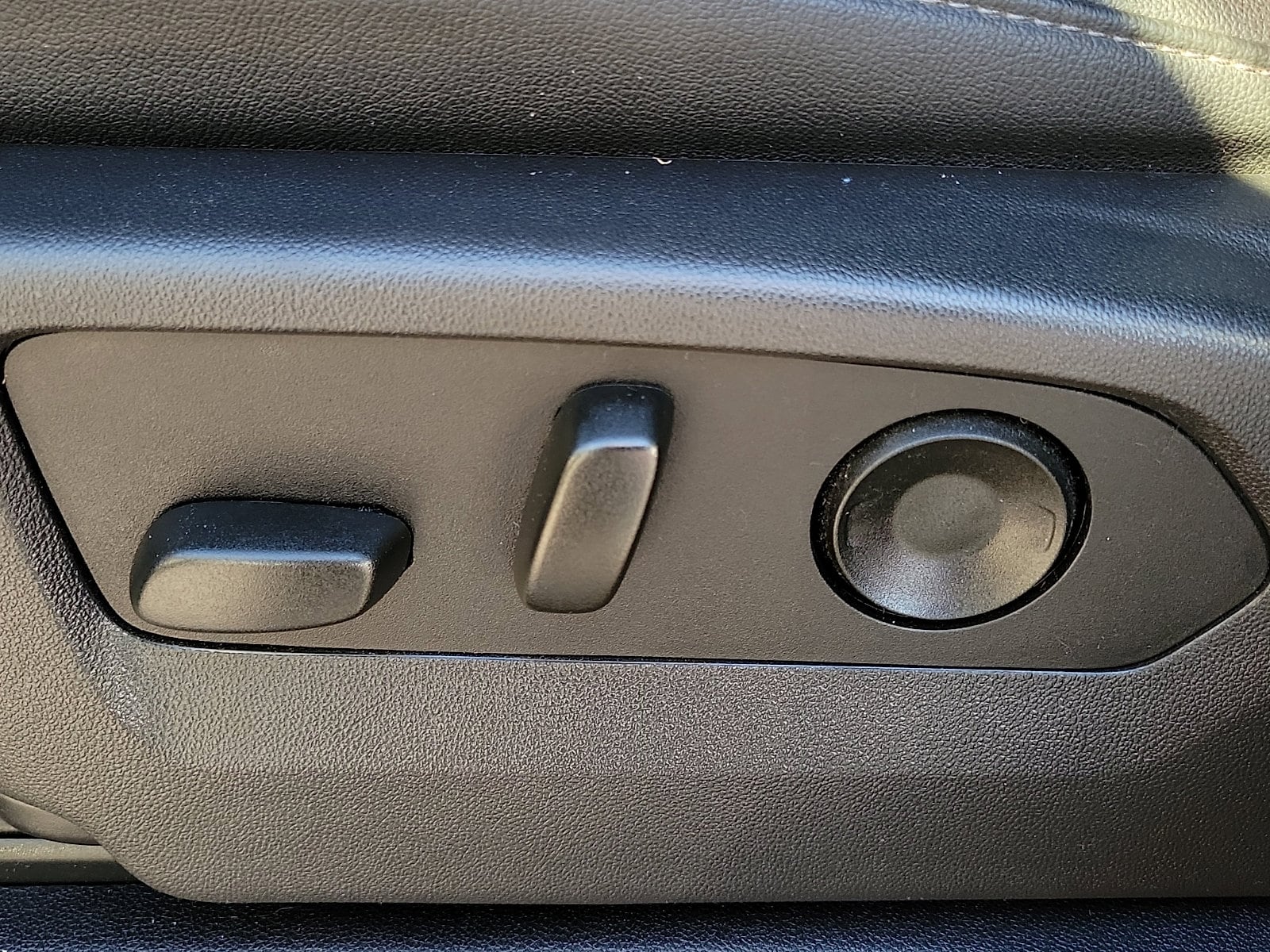 2024 Chevrolet Silverado 2500HD LTZ - Photo 13