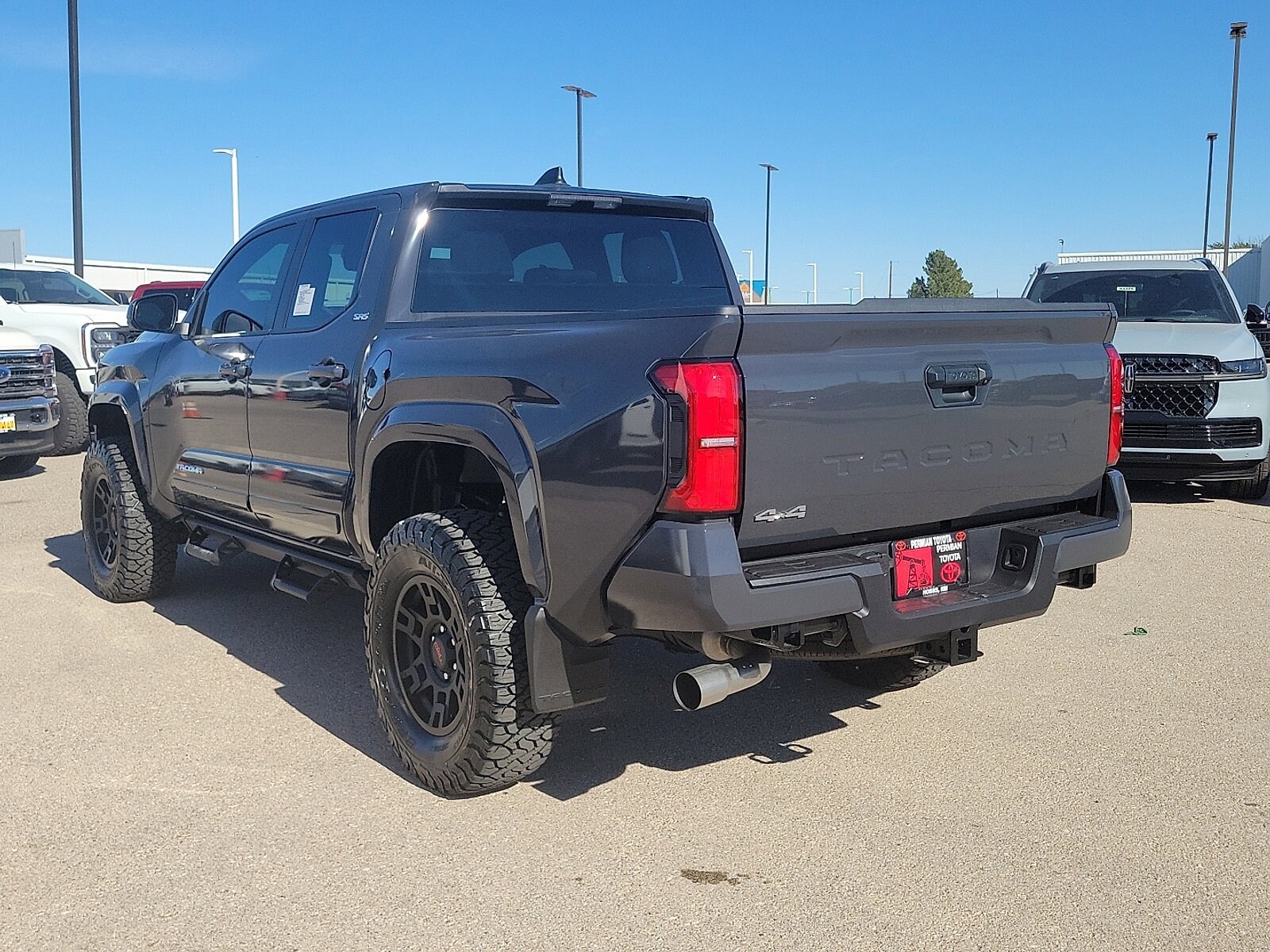 2025 Toyota Tacoma SR5 photo 3