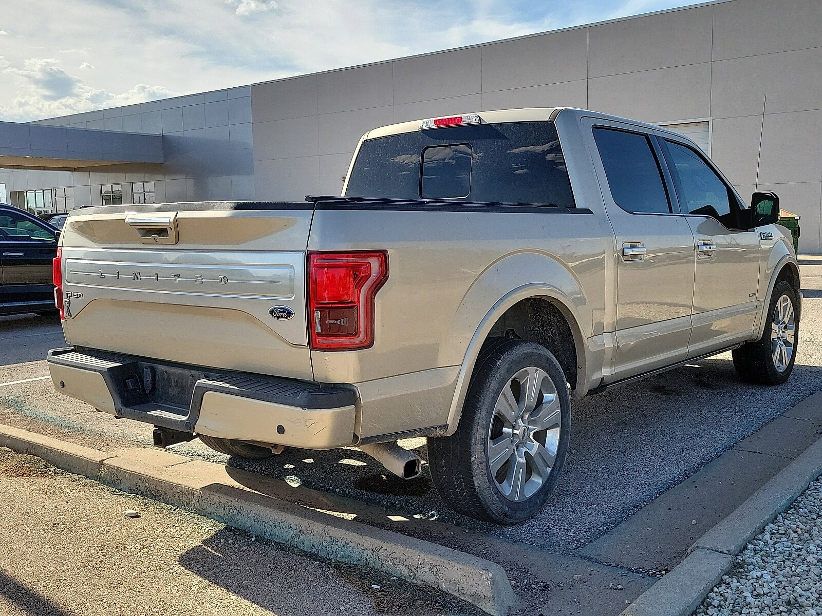 2017 Ford F-150 Limited photo 3