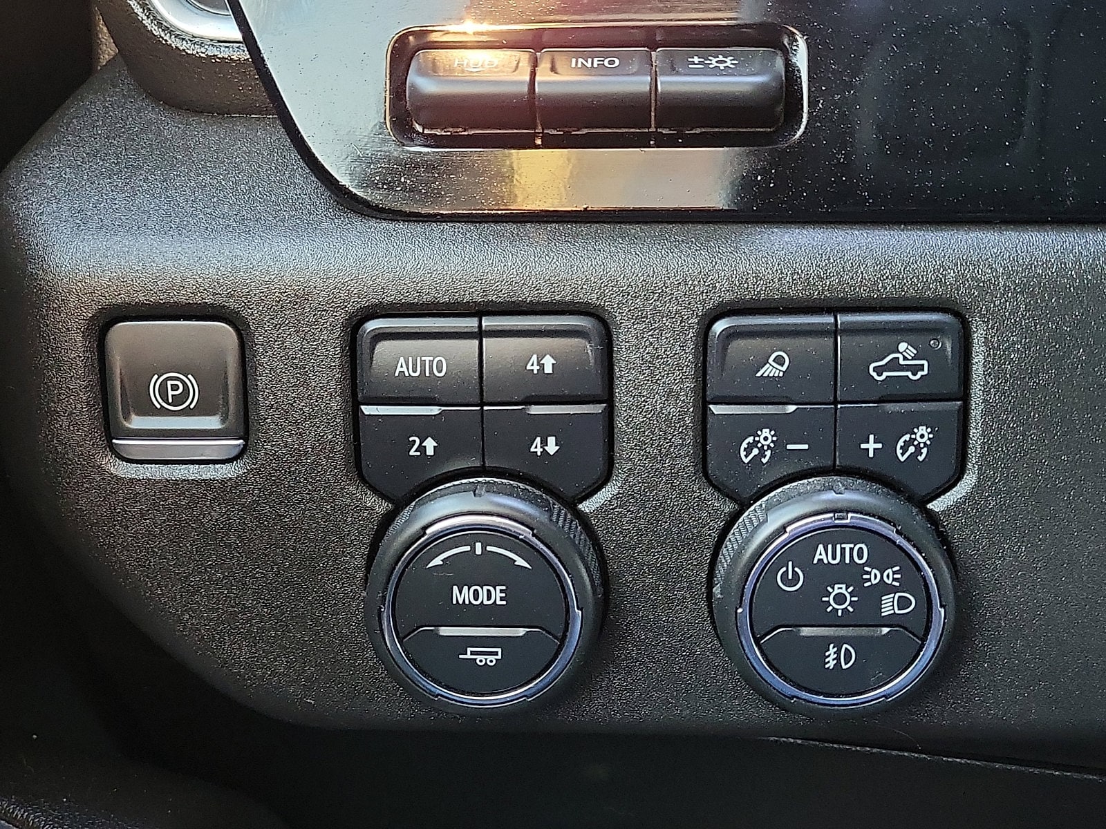 2024 Chevrolet Silverado 2500HD LTZ - Photo 16