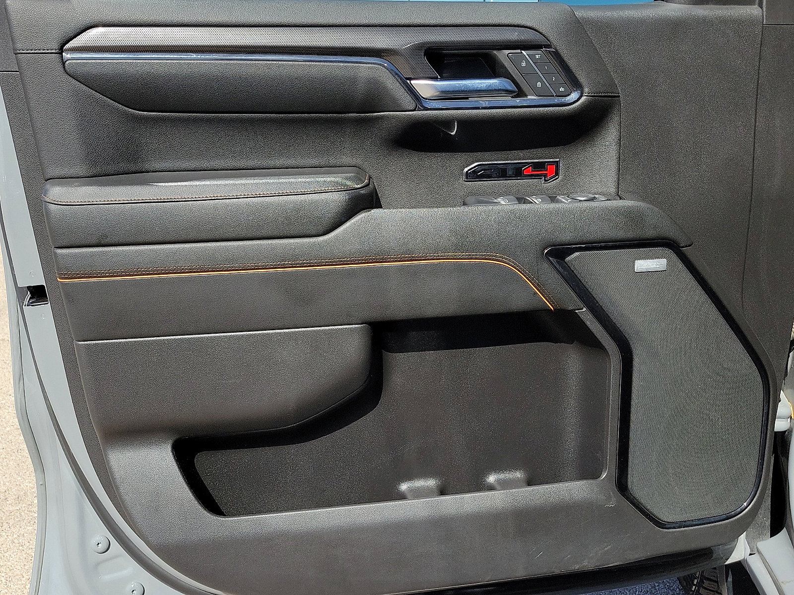 2024 GMC Sierra 1500 AT4 - Photo 11