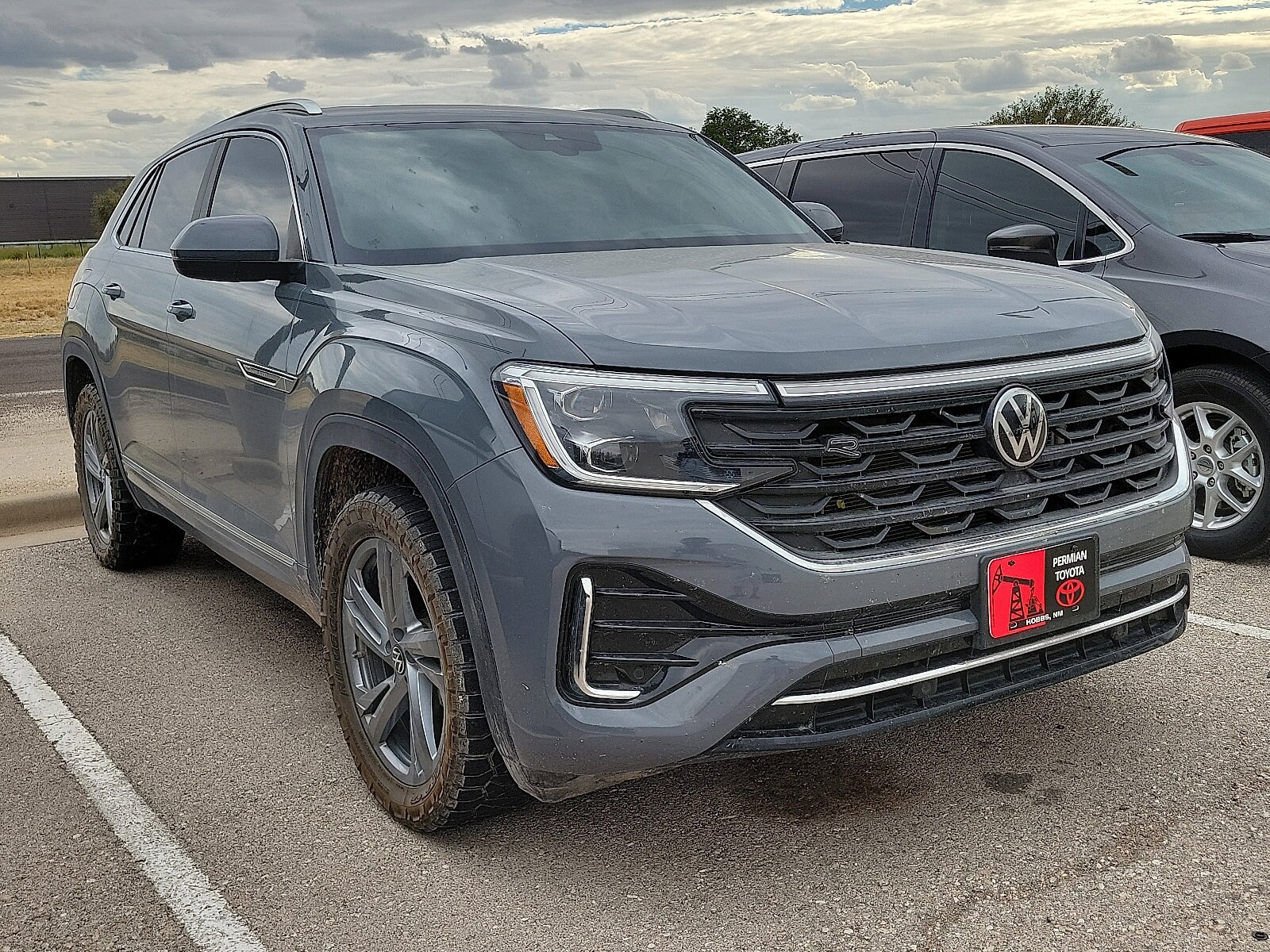 2024 Volkswagen Atlas Cross Sport SEL R-Line photo 4