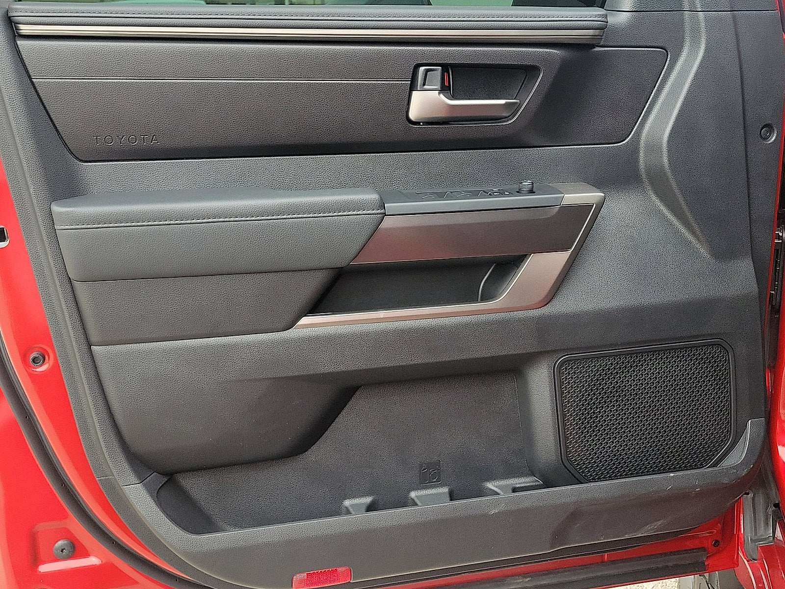 2026 Toyota Tundra SR5 - Photo 11