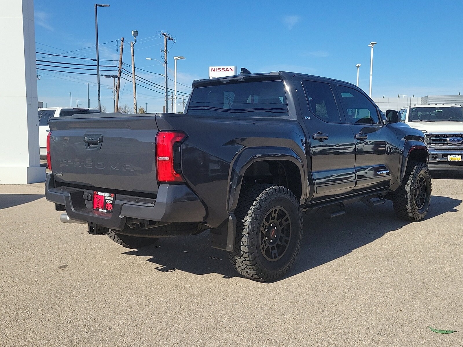 2025 Toyota Tacoma SR5 photo 4