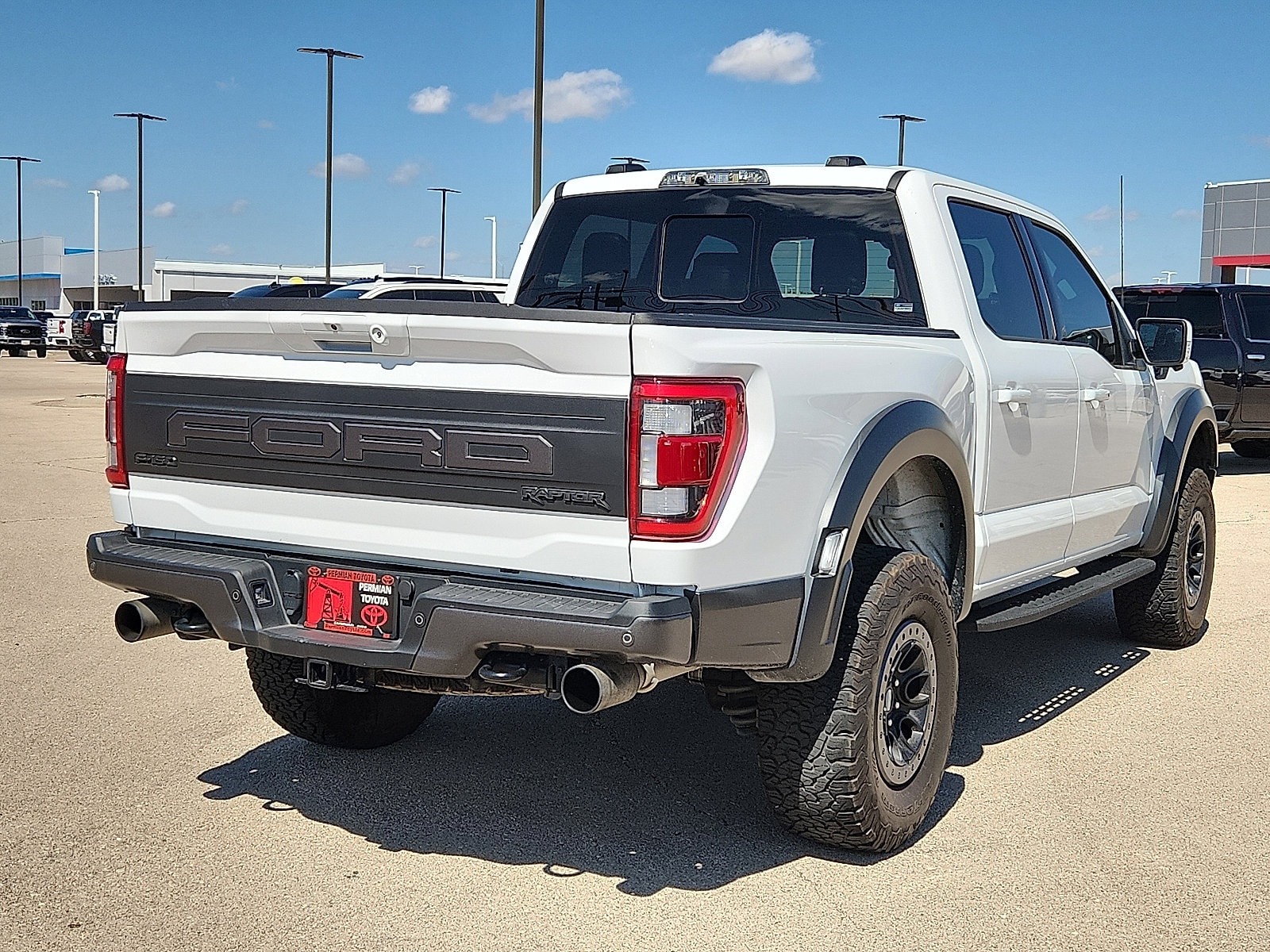 2023 Ford F-150 Raptor photo 4