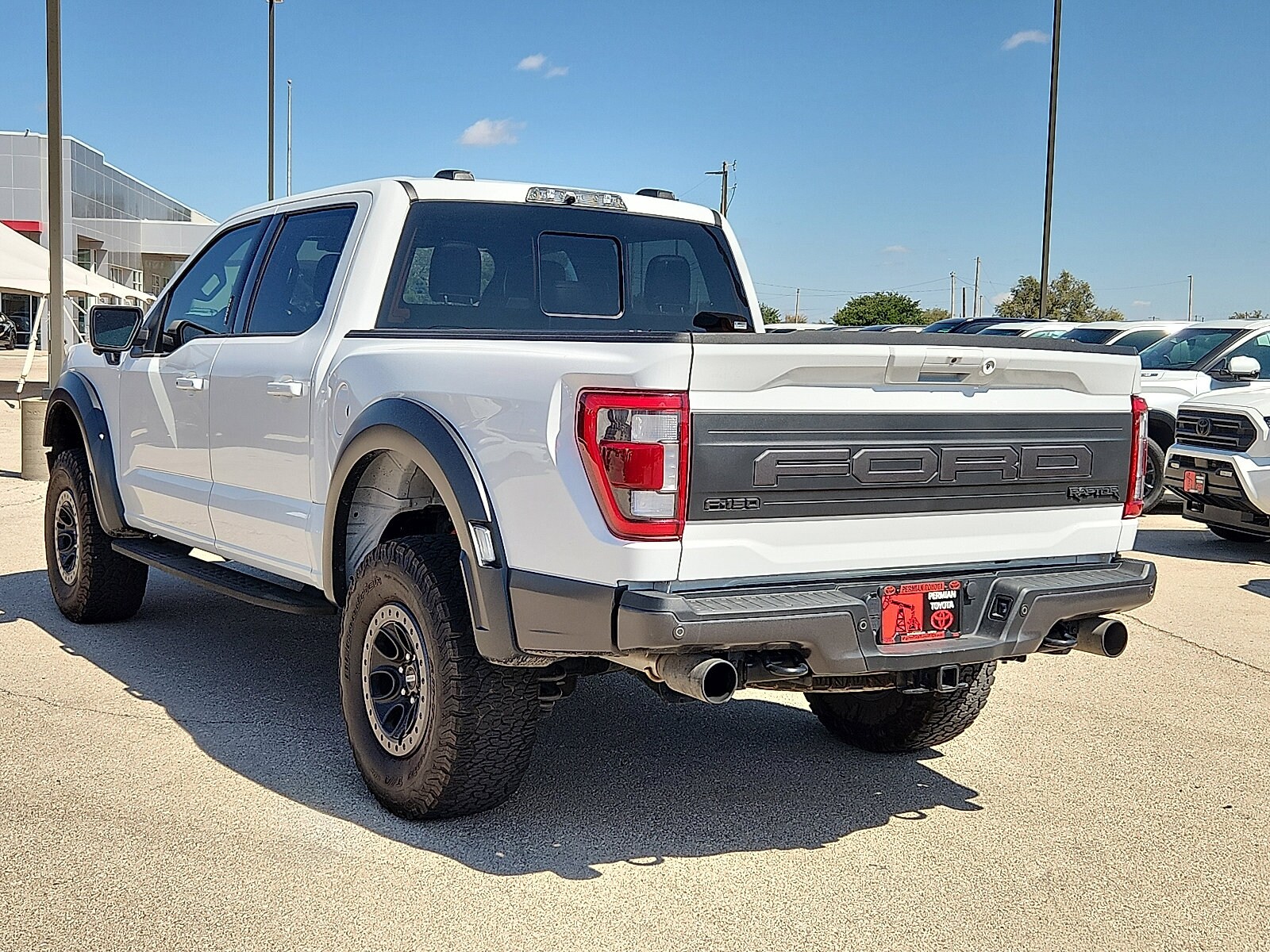 2023 Ford F-150 Raptor photo 3