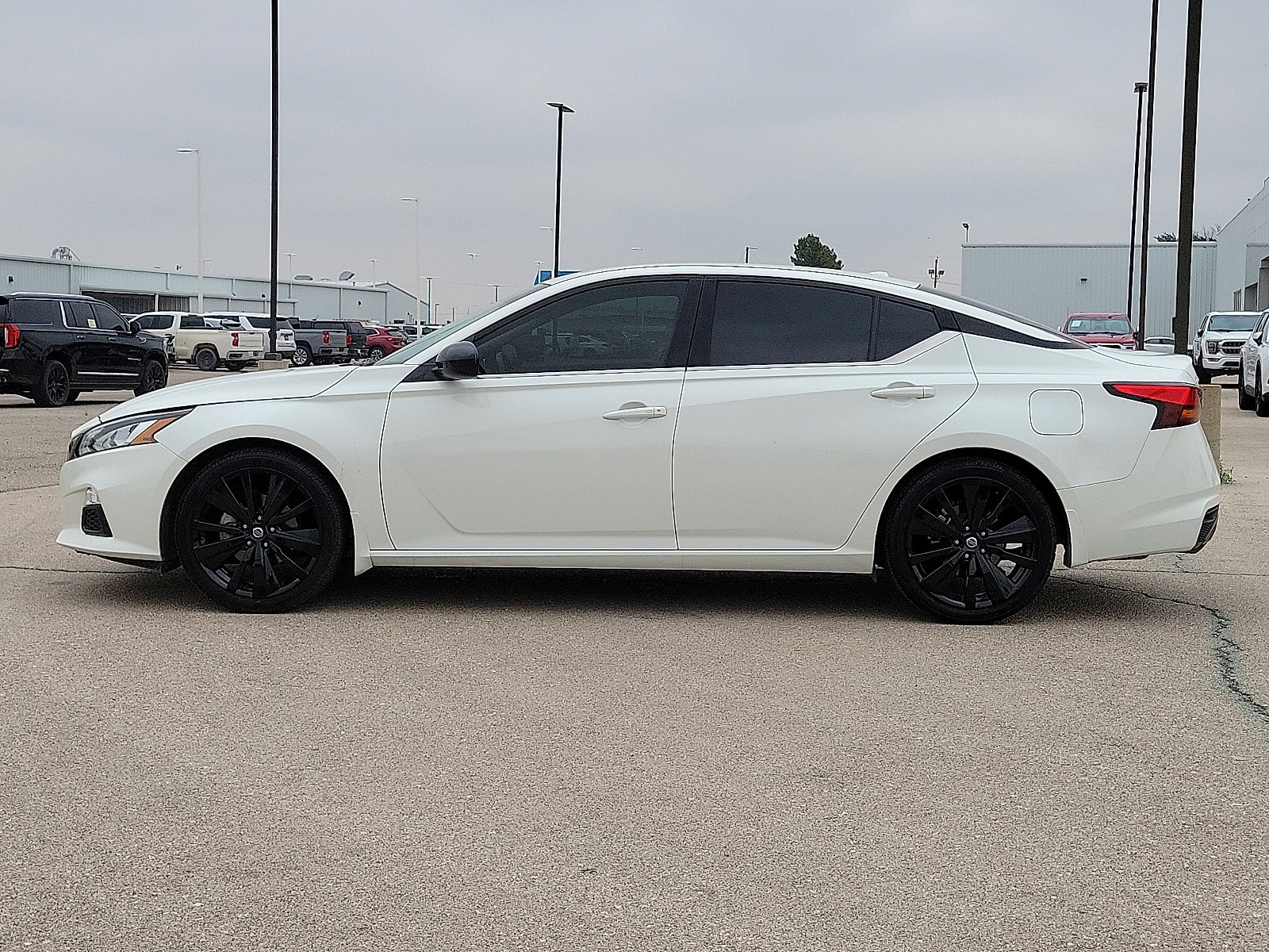 Used 2019 Nissan Altima SR with VIN 1N4BL4CV3KN322030 for sale in Hobbs, NM