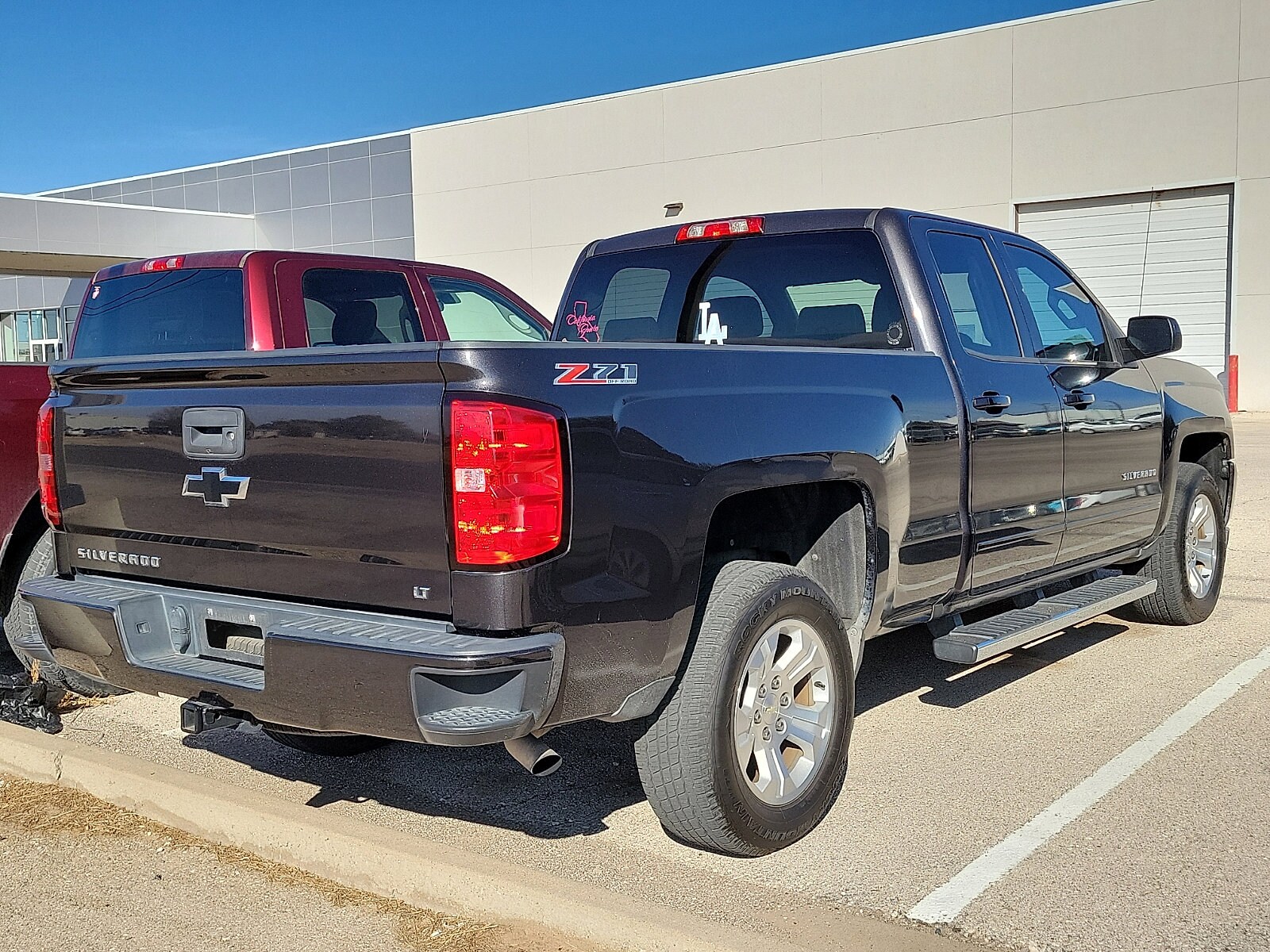 2016 Chevrolet Silverado 1500 LT photo 3
